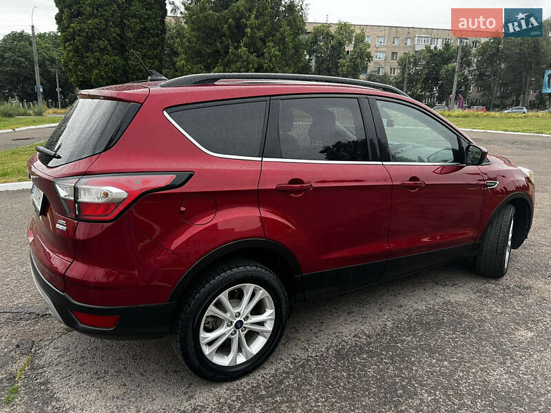 Позашляховик / Кросовер Ford Escape 2017 в Рівному