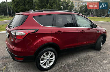 Внедорожник / Кроссовер Ford Escape 2017 в 