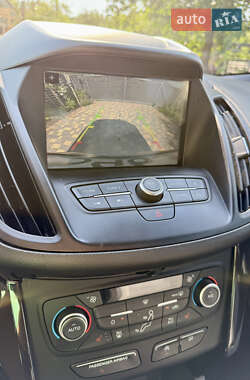 Внедорожник / Кроссовер Ford Escape 2019 в 