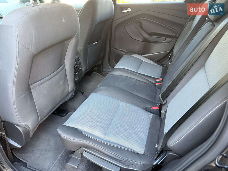 Позашляховик / Кросовер Ford Escape 2017 в Одесі