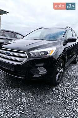 Внедорожник / Кроссовер Ford Escape 2018 в Ровно