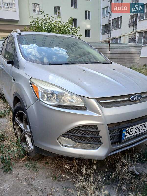 Внедорожник / Кроссовер Ford Escape 2014 в Николаеве