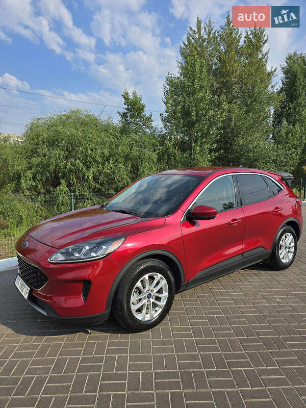 Внедорожник / Кроссовер Ford Escape 2020 в Киеве
