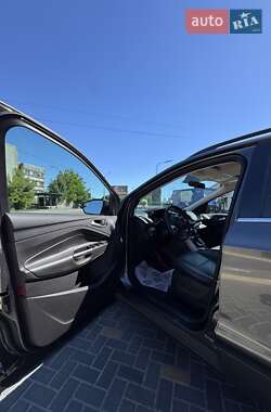 Внедорожник / Кроссовер Ford Escape 2015 в 