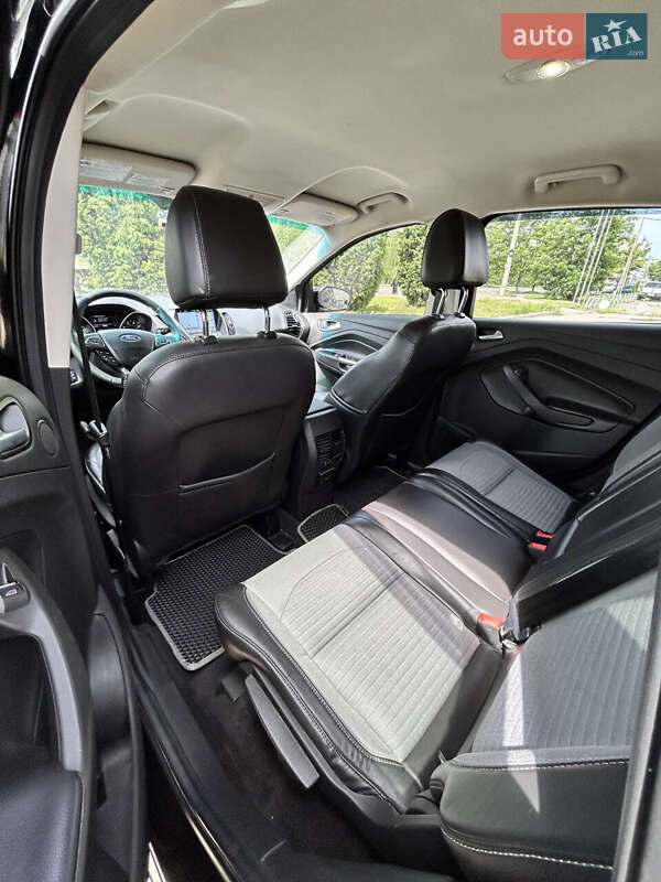 Позашляховик / Кросовер Ford Escape 2016 в Сумах