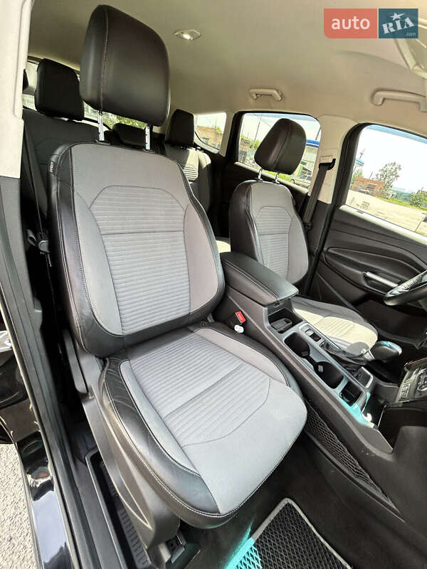 Позашляховик / Кросовер Ford Escape 2016 в Сумах