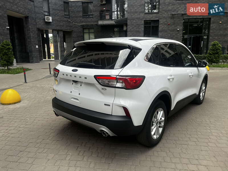 Позашляховик / Кросовер Ford Escape 2021 в Броварах