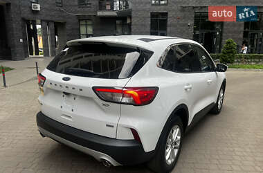 Внедорожник / Кроссовер Ford Escape 2021 в 