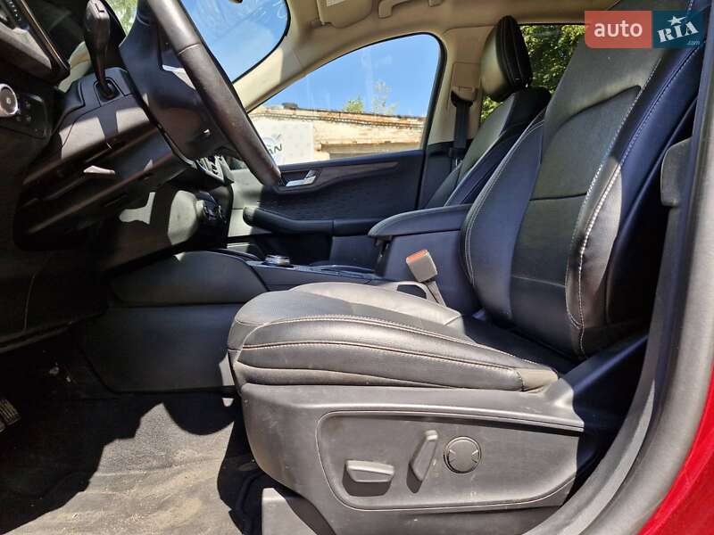 Внедорожник / Кроссовер Ford Escape 2020 в Умани