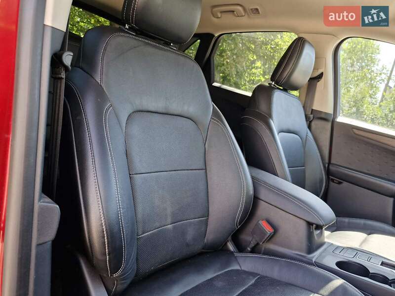 Внедорожник / Кроссовер Ford Escape 2020 в Умани