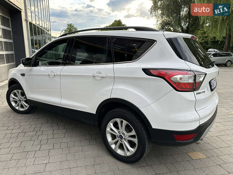 Внедорожник / Кроссовер Ford Escape 2018 в Дрогобыче
