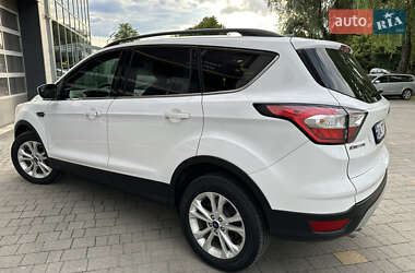 Внедорожник / Кроссовер Ford Escape 2018 в 