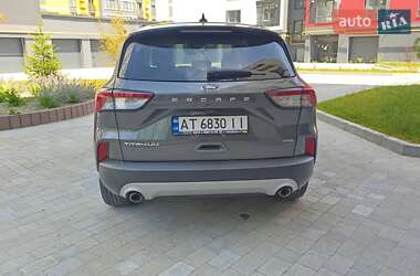 Внедорожник / Кроссовер Ford Escape 2020 в 