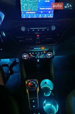 Внедорожник / Кроссовер Ford Escape 2020 в 