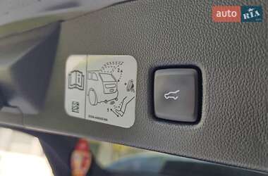 Внедорожник / Кроссовер Ford Escape 2020 в 