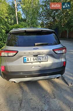 Внедорожник / Кроссовер Ford Escape 2021 в 