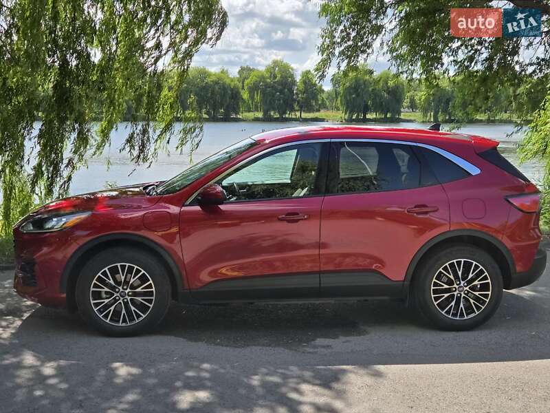 Внедорожник / Кроссовер Ford Escape 2021 в Ровно