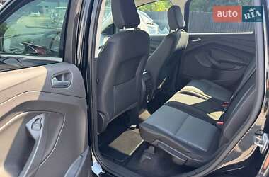 Внедорожник / Кроссовер Ford Escape 2018 в 