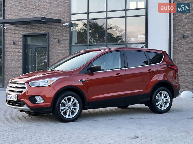 Внедорожник / Кроссовер Ford Escape 2018 в Тернополе
