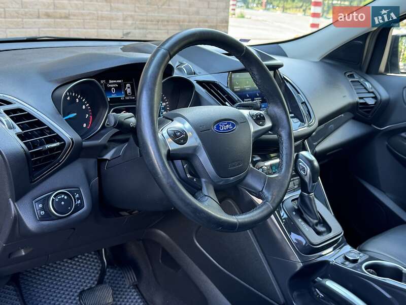 Внедорожник / Кроссовер Ford Escape 2015 в Одессе