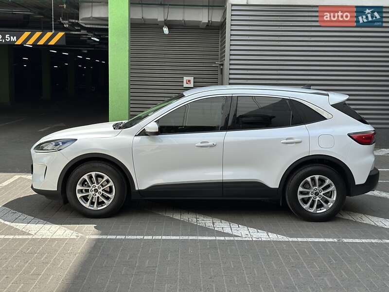 Позашляховик / Кросовер Ford Escape 2020 в Києві