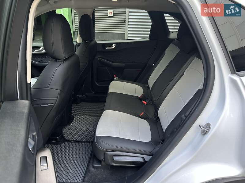 Позашляховик / Кросовер Ford Escape 2020 в Києві