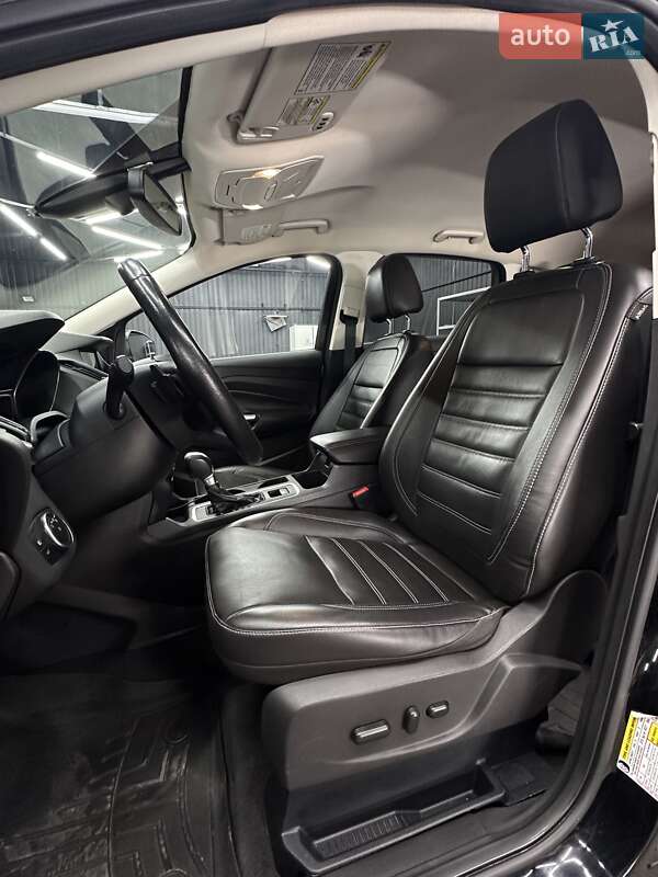 Внедорожник / Кроссовер Ford Escape 2016 в Одессе