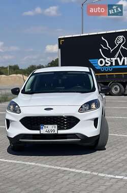 Внедорожник / Кроссовер Ford Escape 2022 в 