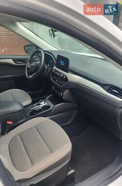 Внедорожник / Кроссовер Ford Escape 2022 в 