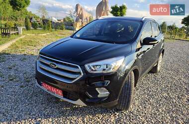 Внедорожник / Кроссовер Ford Escape 2016 в 