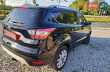 Внедорожник / Кроссовер Ford Escape 2016 в 