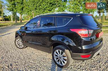 Внедорожник / Кроссовер Ford Escape 2016 в 