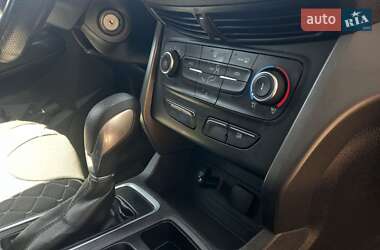 Внедорожник / Кроссовер Ford Escape 2018 в 