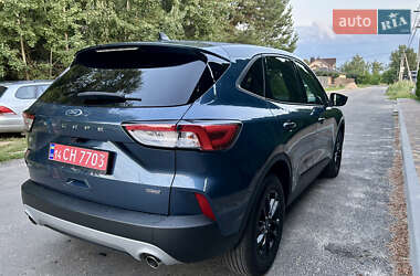 Внедорожник / Кроссовер Ford Escape 2020 в 