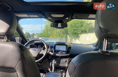 Позашляховик / Кросовер Ford Escape 2017 в 