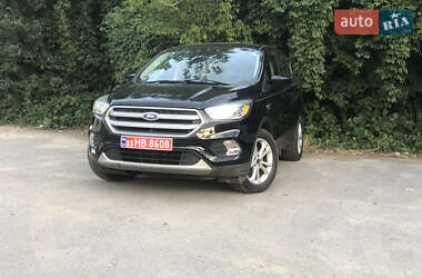 Внедорожник / Кроссовер Ford Escape 2016 в 