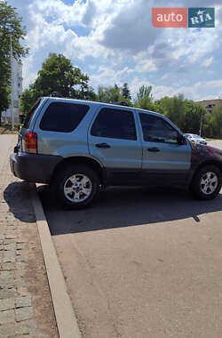 Внедорожник / Кроссовер Ford Escape 2006 в 