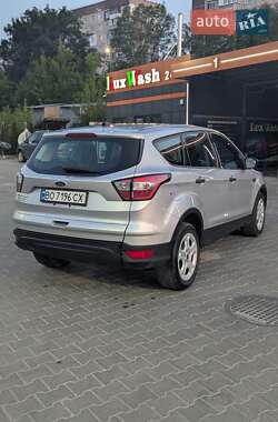 Внедорожник / Кроссовер Ford Escape 2017 в 