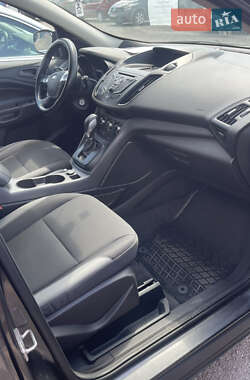 Внедорожник / Кроссовер Ford Escape 2014 в 