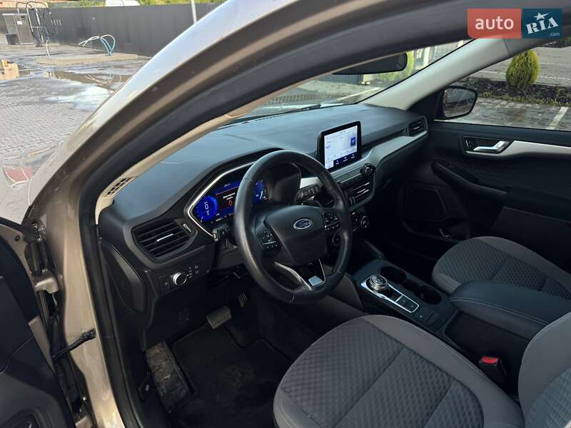 Позашляховик / Кросовер Ford Escape 2020 в Львові