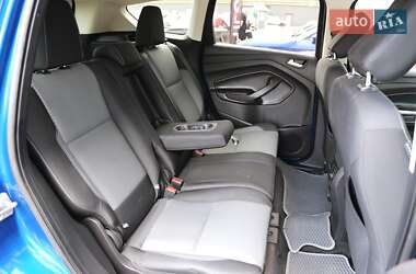 Внедорожник / Кроссовер Ford Escape 2019 в 