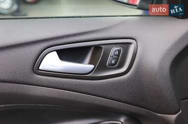 Внедорожник / Кроссовер Ford Escape 2019 в 