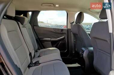 Внедорожник / Кроссовер Ford Escape 2022 в 