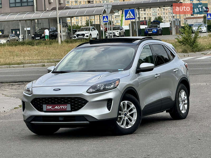 Внедорожник / Кроссовер Ford Escape 2020 в 