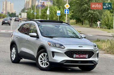 Внедорожник / Кроссовер Ford Escape 2020 в 