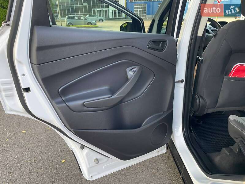 Позашляховик / Кросовер Ford Escape 2018 в Києві