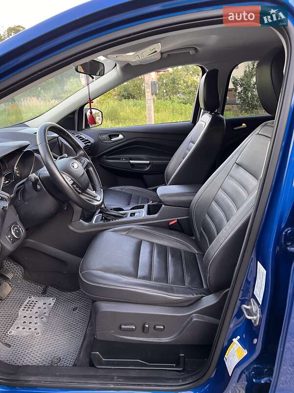 Внедорожник / Кроссовер Ford Escape 2018 в Львове