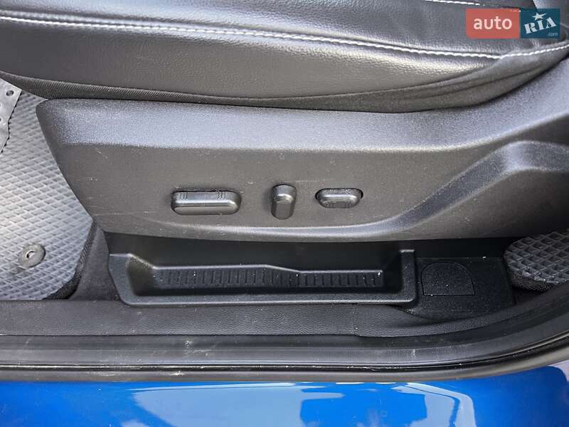 Внедорожник / Кроссовер Ford Escape 2018 в Львове