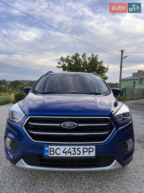 Внедорожник / Кроссовер Ford Escape 2018 в Львове