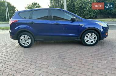 Внедорожник / Кроссовер Ford Escape 2015 в 